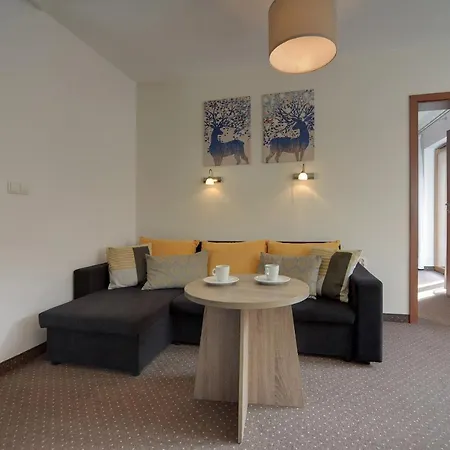 Bezowy I Nowoczesny Sun Seasons 24 W Szklarskiej Porebie By Renters Szklarska Poreba